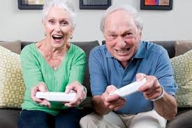 Actividades físicas para mayores utilizando Videojuegos mayores utilizando Videojuegos
